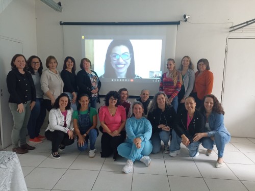 Professoras municipais do Atendimento Educacional Especializado (AEE) encerram forma??o continuada