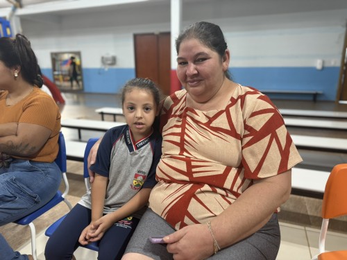 004 - Elitania da Silva e a neta