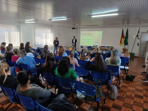 Transformando o olhar sobre o TDAH: Capacitação aproxima saúde e educação em Erechim 