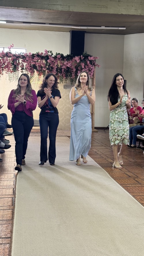 301025---desfile-outubro-rosa_54891035955_o