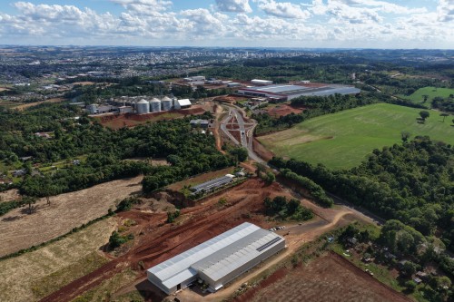 Prefeito Polis visita Pili Hidráulicos e Industriais