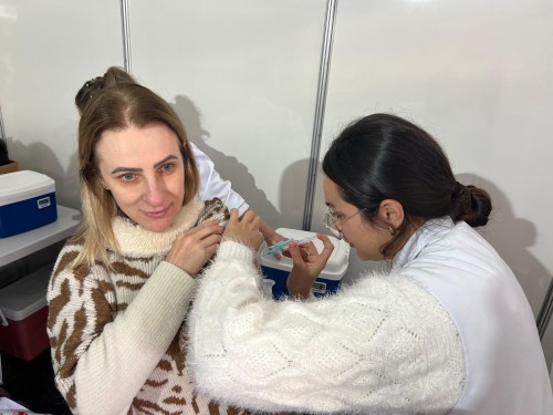 Vacinação contra a gripe para toda a população segue neste fim de semana e continua disponível nas UBSs a partir de segunda-feira