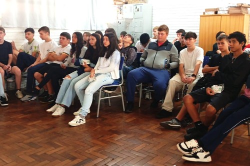 Mais de 100 estudantes participam de palestra sobre Educação Ambiental 
