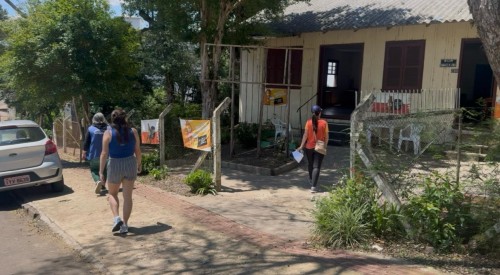 Erechim avança na reconstrução após tempestade de granizo: distribuição de telhas e ajuda voluntária são próximas etapas 