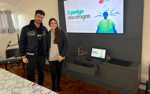 Ação educativa da Secretaria de Saúde aborda prevenção às drogas na Escola Érico Veríssimo
