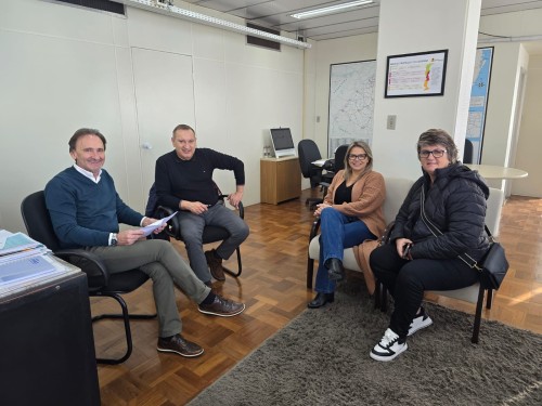Municipalização de trechos de ERS, novo Presídio e Educação pautam agendas de trabalho em Porto Alegre