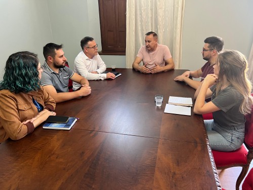 Gestores p?blicos e especialistas participam de reuni?o t?cnica sobre o Castelinho