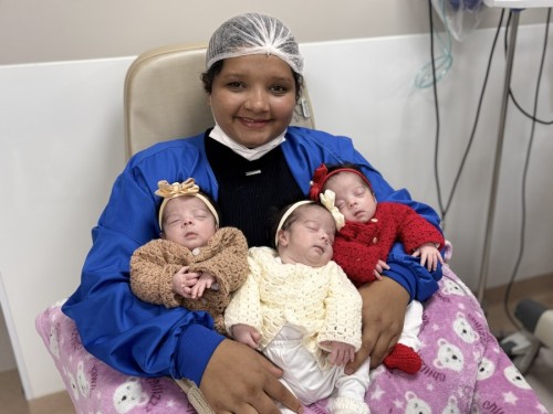 Uma família multiplicada por três e uma história inédita no Hospital Santa Terezinha