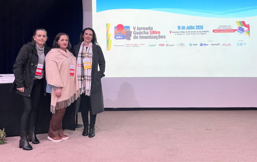 Profissionais da Secretaria de Saúde de Erechim participam da V Jornada Gaúcha de Imunizações para aprimorar práticas em vacinação