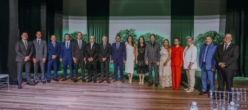 Prefeito Polis e vice Fl?vio d?o posse aos Secret?rios Municipais de Erechim
