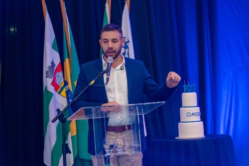 Presidente da AMAU, prefeito de Centenário, Neninho