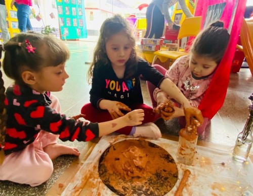 Escola Luiz Badalotti realiza projeto sobre alimentação saudável com estudantes