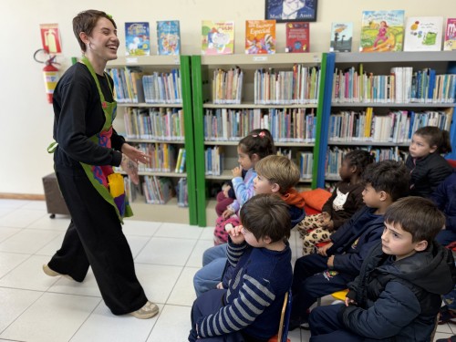 Biblioteca Municipal intensifica programação dos 80 anos com contação de histórias e ações de incentivo à leitura