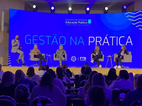 Erechim apresenta case de sucesso em evento estadual sobre Educa??o P?blica 