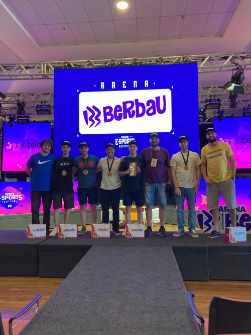 1° Lugar LoL Fisuculozistas