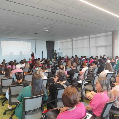 Palestras sobre o Outubro Rosa re?nem grande p?blico em Erechim