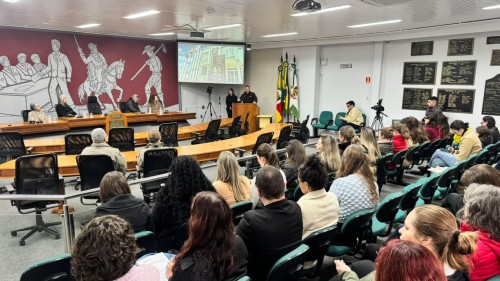Agosto Lilás promove debate sobre Tribunal do Júri em casos de feminicídio e prevenção da violência contra as mulheres