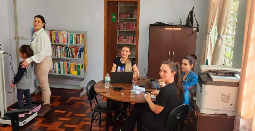 Estudantes passam por diagn?stico nutricional 