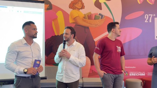 Vencedores do trimestre do Programa Erechim Quero Nota de Serviços são conhecidos na Feira do Livro