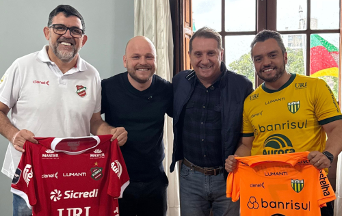 Prefeitura leva artesãos da saúde mental à Fresol e reforça cuidado em liberdade e inclusão social