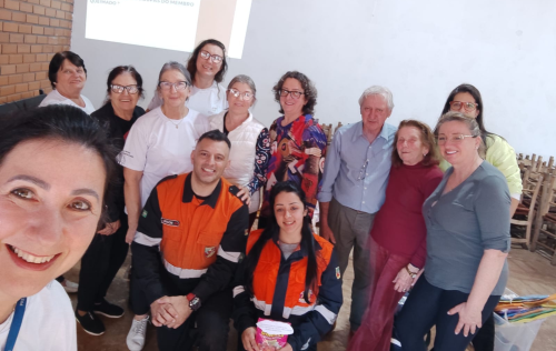 Grupo Vida e Saúde promove ação de primeiros socorros e práticas integrativas no Bairro Demoliner