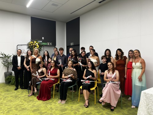 Formatura do Centro de Belas Artes celebra talentos e concluintes dos cursos artísticos em Erechim