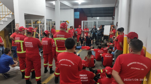 SAMU e Bombeiros realizam treinamento para volunt?rios da regi?o