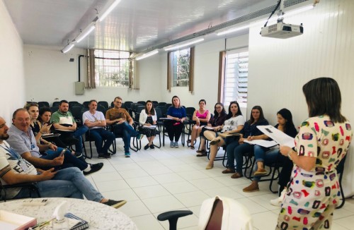 Conselho de Educa??o de Erechim elege nova presid?ncia