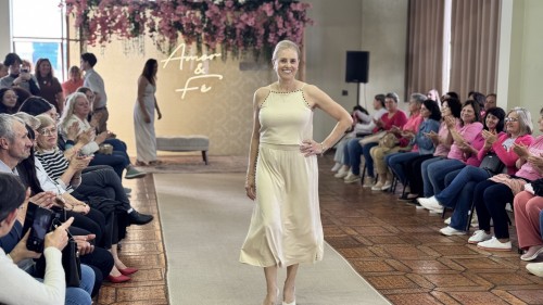 301025---desfile-outubro-rosa_54890985959_o