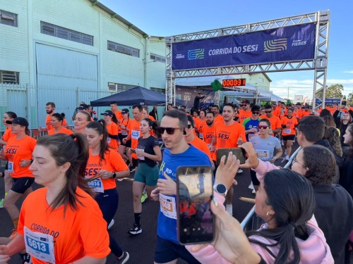 Corrida e Caminhada do SESI reúne mais de 2,3 mil participantes e movimenta Erechim no Dia do Trabalhador