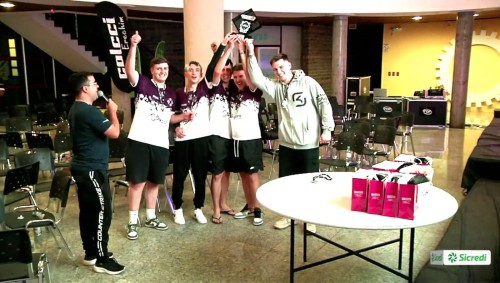 1º Lugar CS2 2