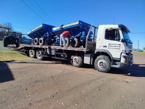 Equipe de Erechim conhece projeto de gado a pasto em Concórdia