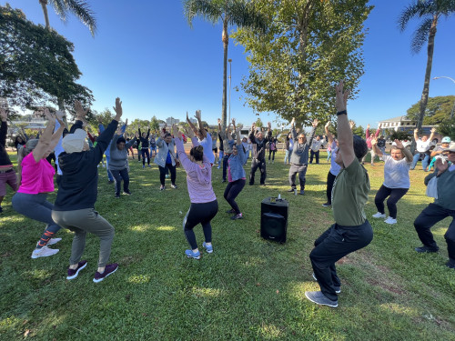 Aul?o de Yoga d? in?cio ?s atividades da Semana da Sa?de