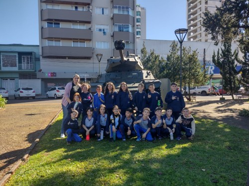 Escola Caras Pintadas desenvolve projeto sobre protagonismo estudantil e hist?ria local