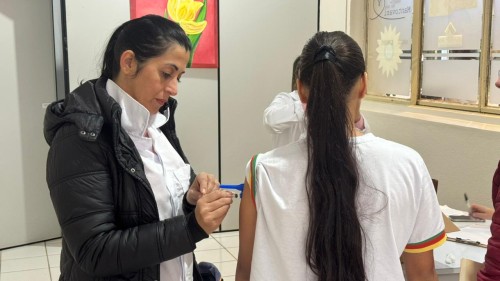 Vacinas salvam vidas: Prefeitura intensifica campanha nas escolas para proteger crianças e adolescentes