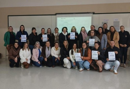 Planos Decenais de Educação começam a ser debatidos e organizados com Gestores Educacionais da região da AMAU
