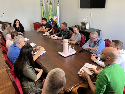 Prefeitura se reúne com representantes da APAE