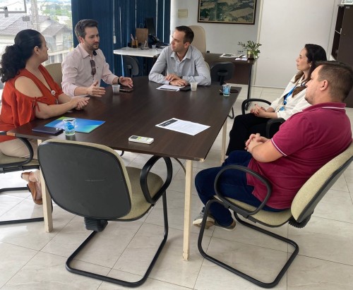 Prefeitura facilita o acesso ao cr?dito para MEIs e microempresas  