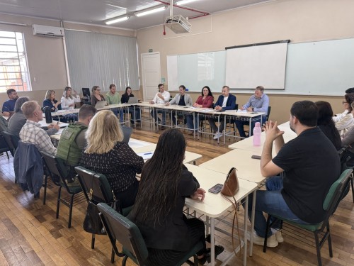 Gestores Municipais participam de reunião do COMPAM e detalham andamento de concessões em Erechim