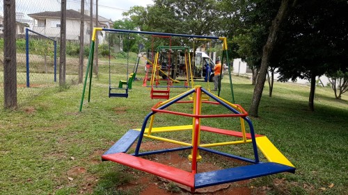 Secretaria de Meio Ambiente promove renova??o em pra?as municipais 
