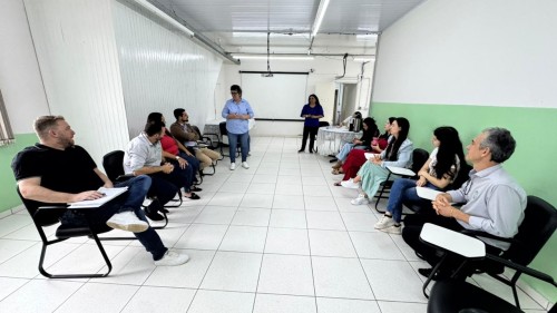 Secretaria de Educação realiza reunião com cooperativas e fornecedores para alinhamento da Alimentação Escolar em 2026 