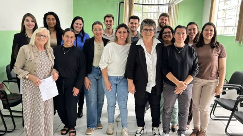 Crianças do Pré A 5 da Escola Barão do Rio Branco exploram produção rural 
