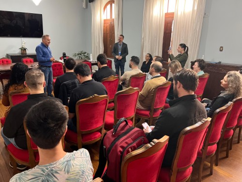 Comitê de Desburocratização debate avanços na transformação digital e Lei de Liberdade Econômica em Erechim