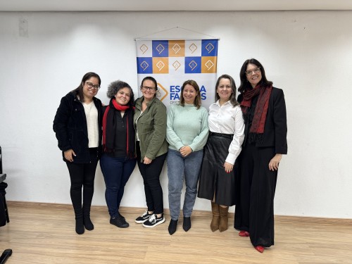 Grupo de Mulheres dos CRAS l e ll participa de ação de saúde e alimentação 